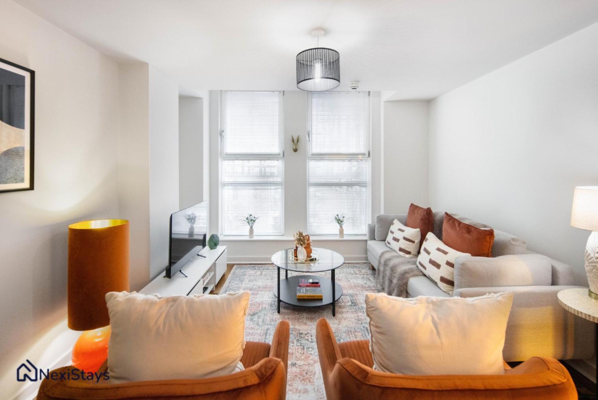 5 Mins Walk To Moorgate, Tranquil Retreat Apartment