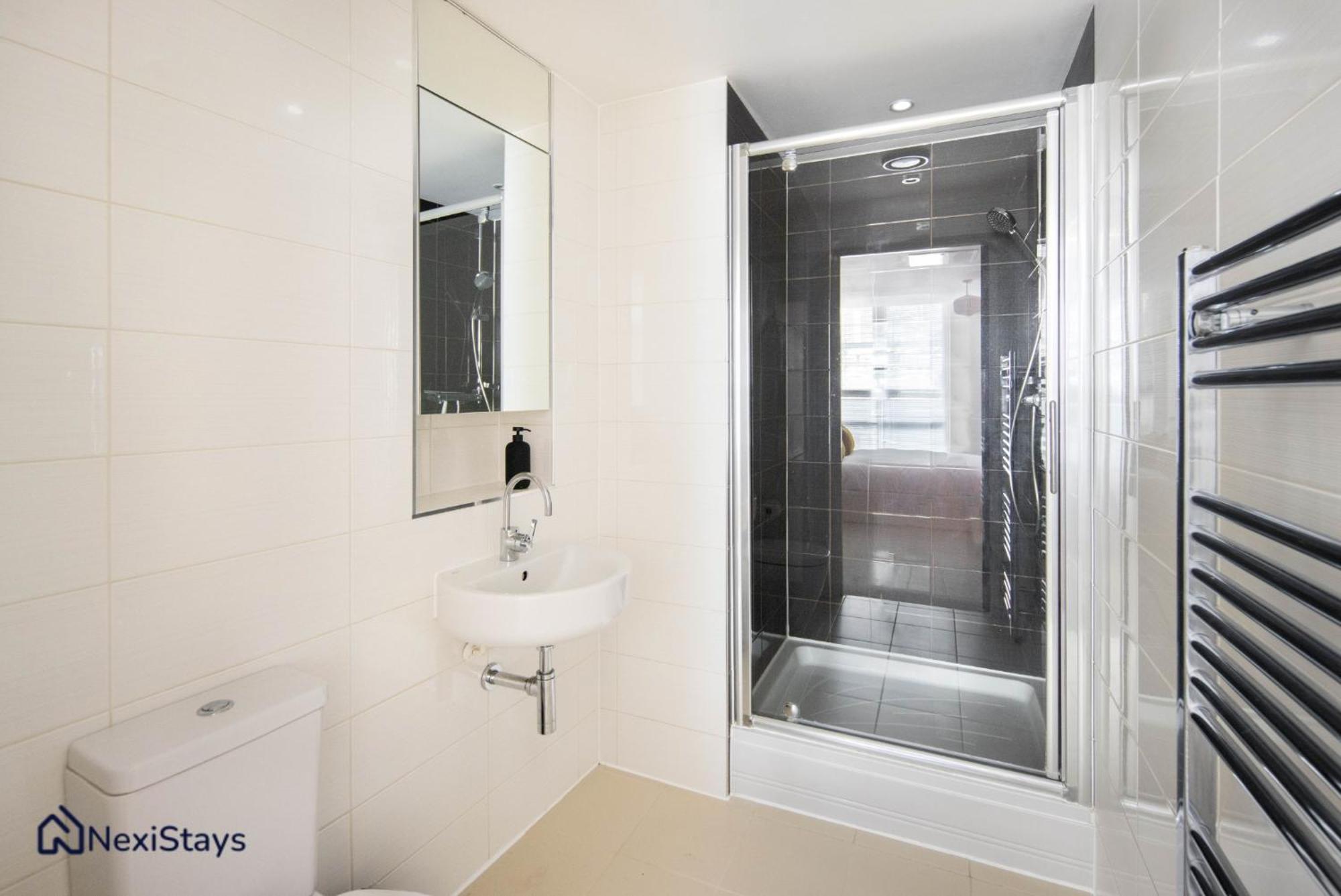 Apartment 5 Mins Walk To Moorgate, Tranquil Retreat London