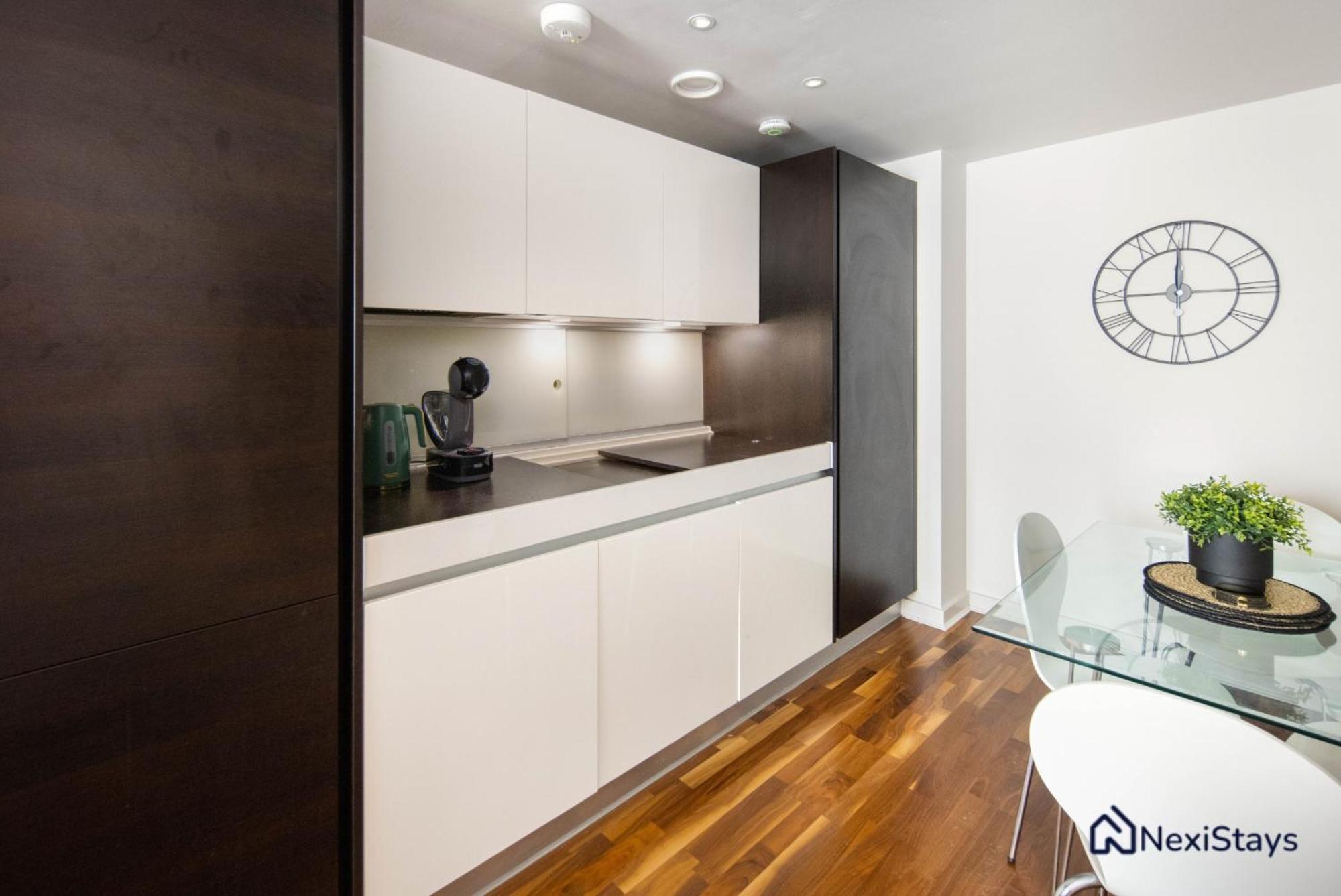 5 Mins Walk To Moorgate, Tranquil Retreat Apartment *