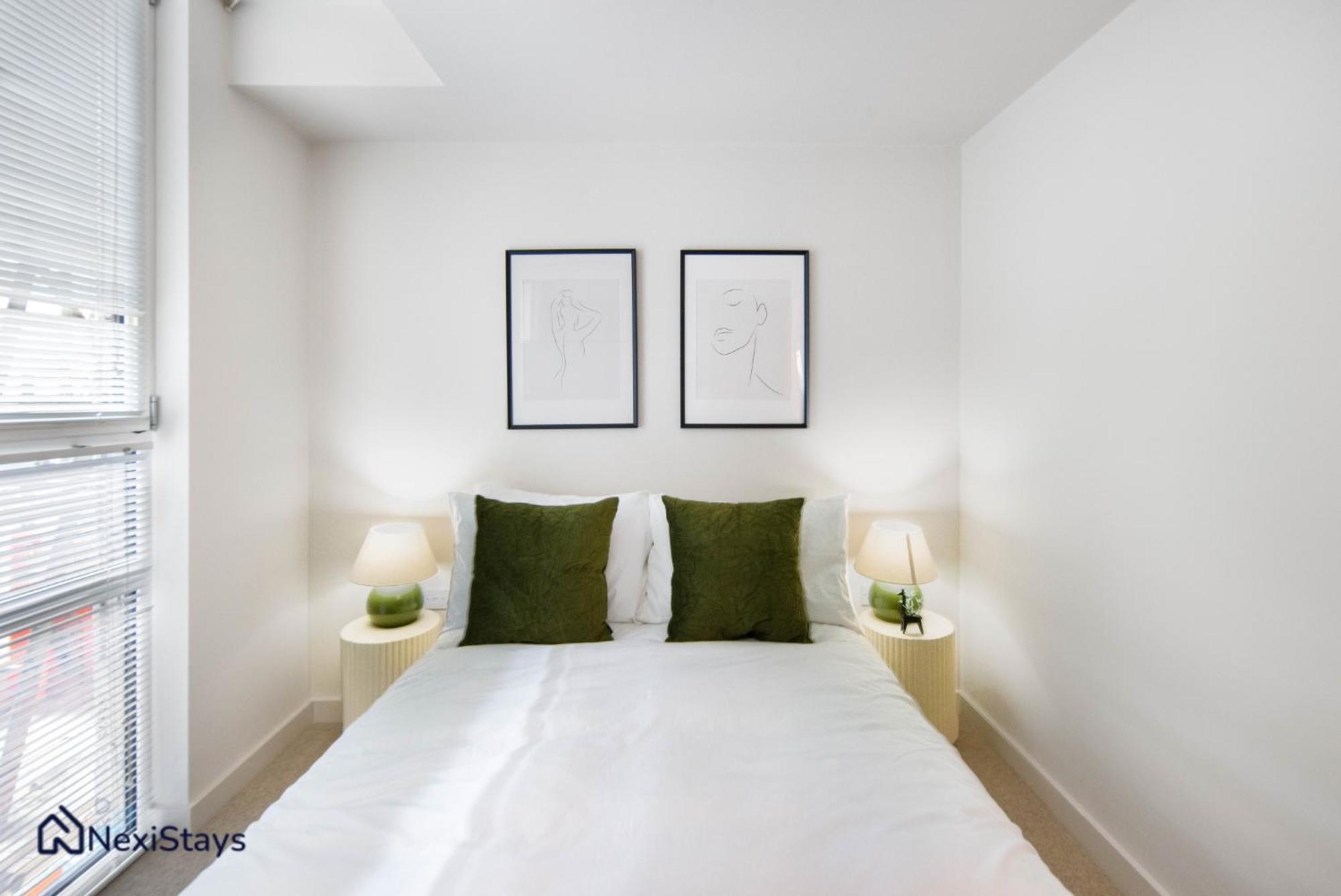Apartment 5 Mins Walk To Moorgate, Tranquil Retreat *